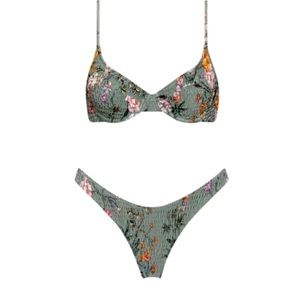 Triangl Saria Bikini in Wild Paisley NWT
